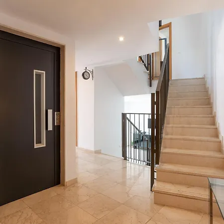 別荘 4 Bed Townhouse With Stunning View フエンヒロラ